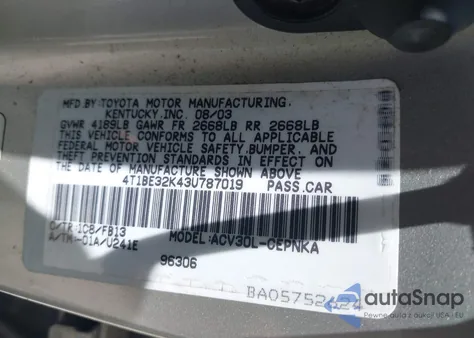 2003 Toyota Camry Le z USA, uszkodzony, nr VIN 4T1BE32K43U787019